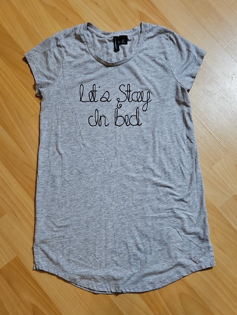3/$10 Cynthia Rowley Heather Gray Sleep Shirt.